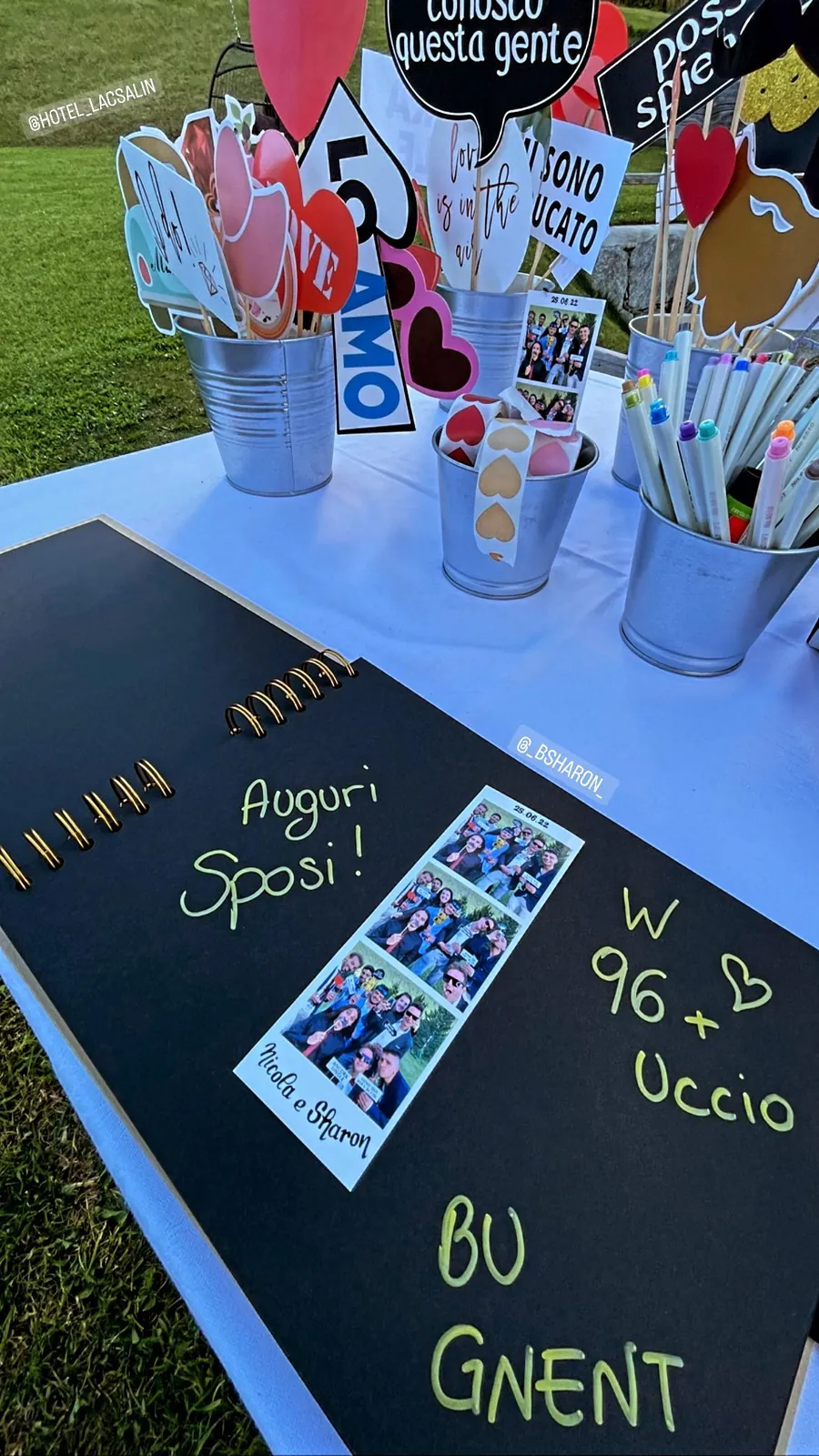 Wedding photo guestbook