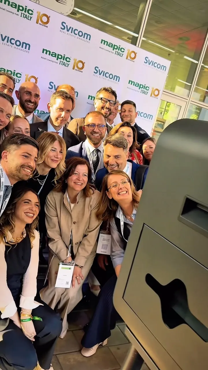 SVICOM al MAPIC · uno scatto, una stampa - reel SelfieBoost